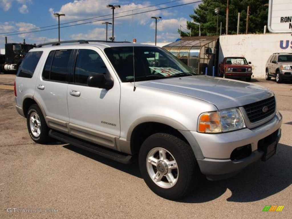 2002 Explorer XLT - Silver Frost Metallic / Graphite photo #2