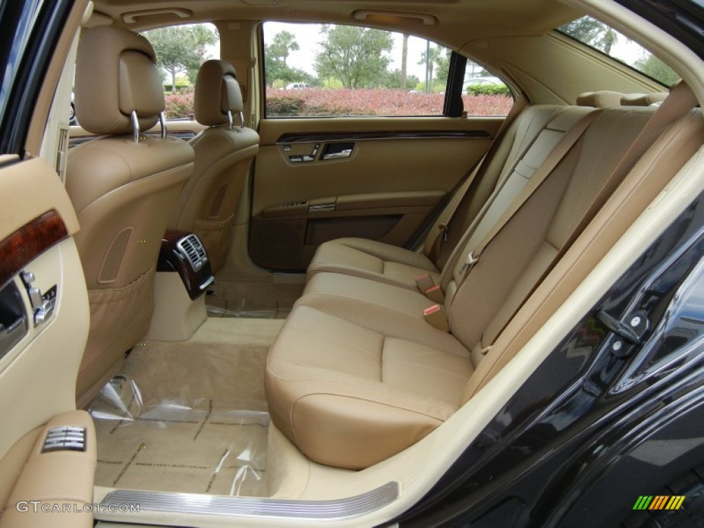 2008 Mercedes-Benz S 550 Sedan Rear Seat Photo #70798172