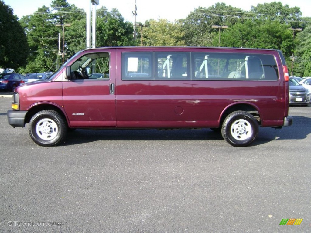 2005 Express 3500 15 Passenger Van - Berry Red Metallic / Neutral photo #9