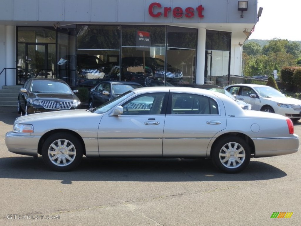 Silver Birch Metallic Lincoln Town Car