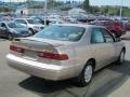 1999 Cashmere Beige Metallic Toyota Camry LE  photo #8