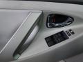 Black - Camry SE Photo No. 17