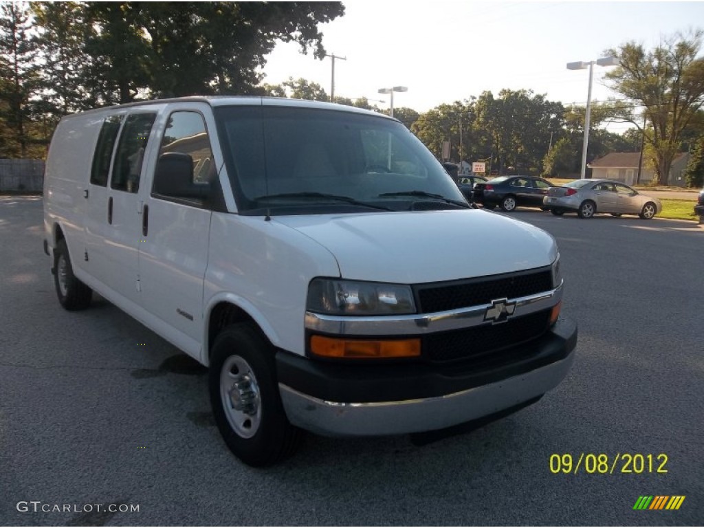 2003 Express 3500 Extended Cargo Van - Summit White / Medium Dark Pewter photo #3