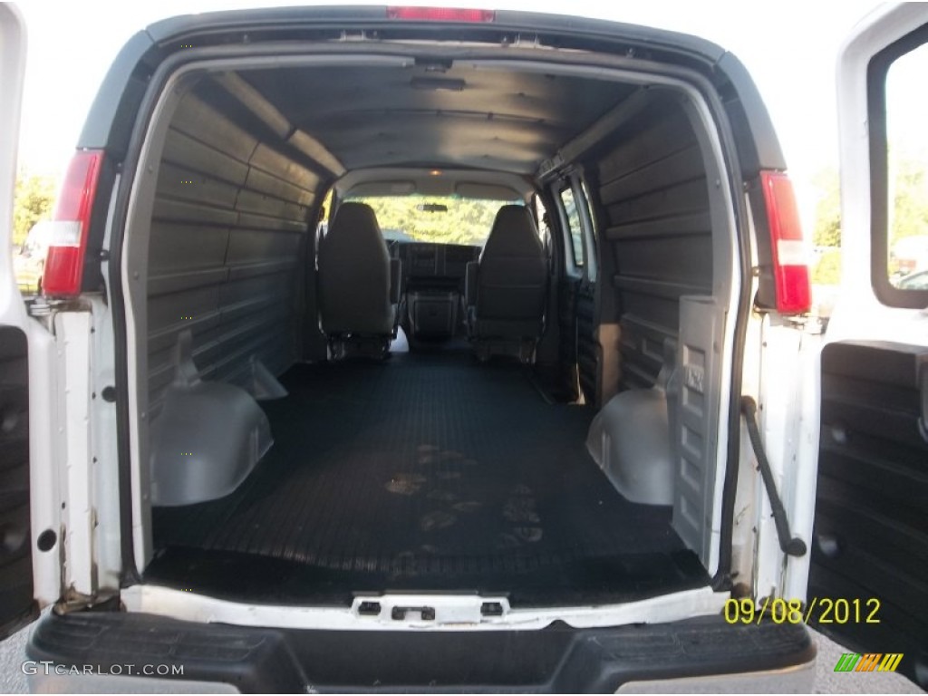 2003 Express 3500 Extended Cargo Van - Summit White / Medium Dark Pewter photo #13