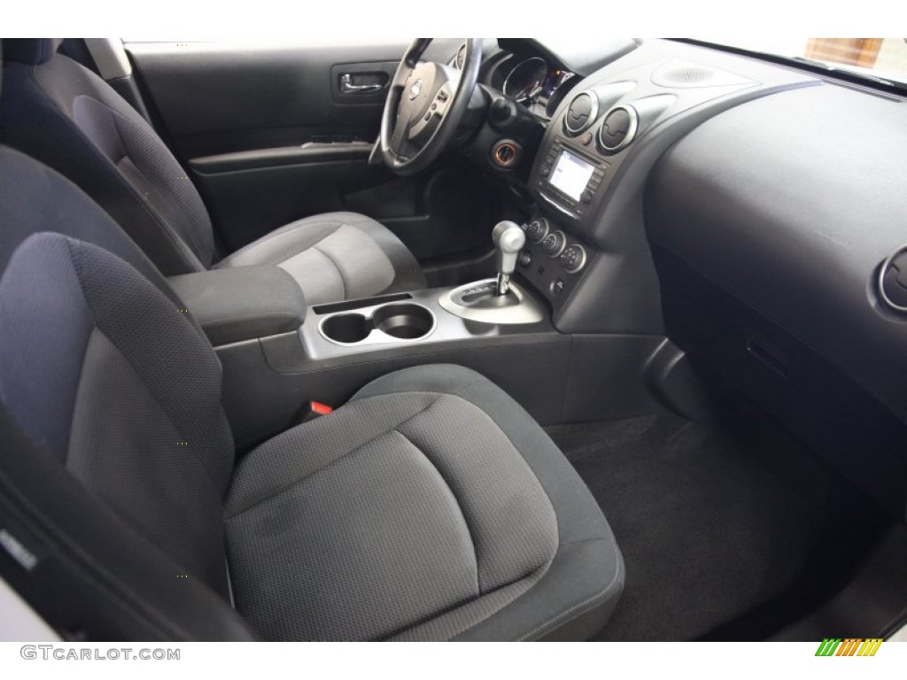 2011 Rogue SV AWD - Pearl White / Black photo #10