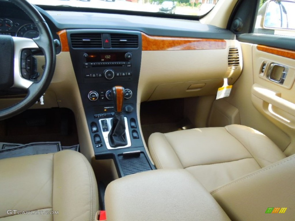 2007 XL7 Luxury AWD - Prairie Gold Metallic / Beige photo #18