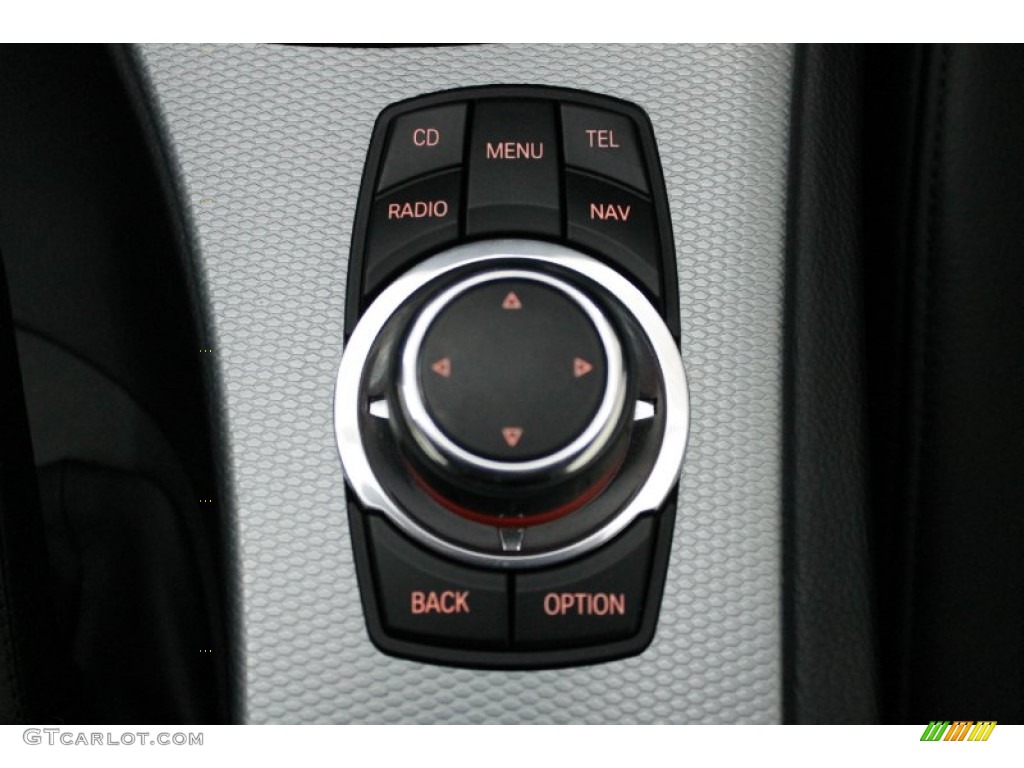 2009 BMW 3 Series 335xi Coupe Controls Photo #70827783