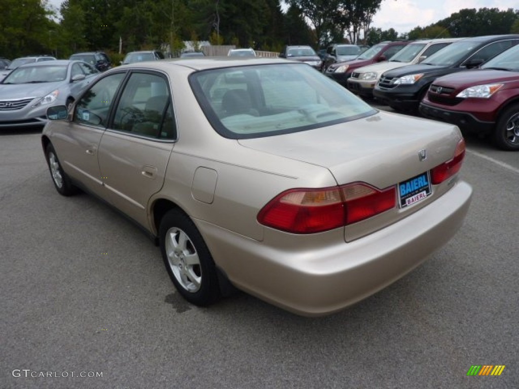 2000 Accord SE Sedan - Naples Gold Metallic / Ivory photo #5