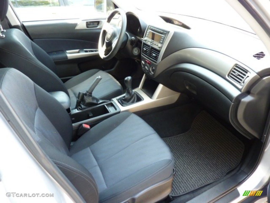 2010 Forester 2.5 X Premium - Spark Silver Metallic / Black photo #4