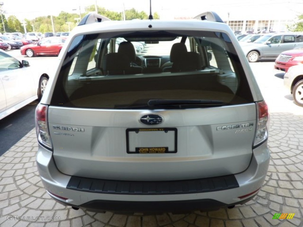 2010 Forester 2.5 X Premium - Spark Silver Metallic / Black photo #9