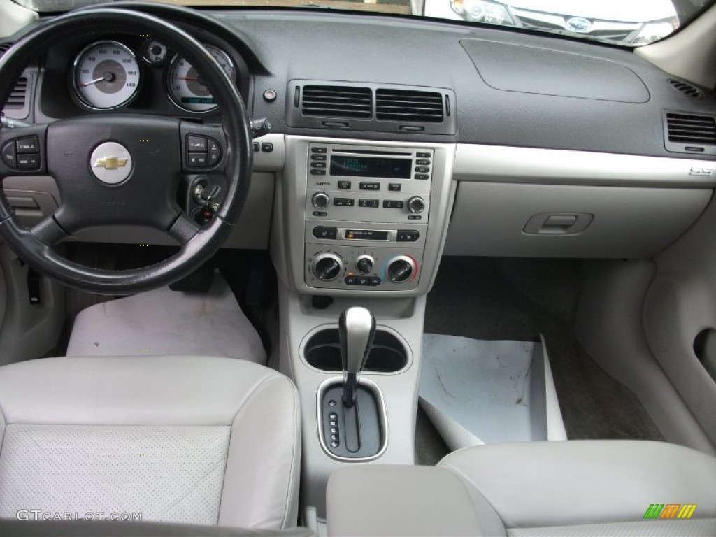 2006 Chevrolet Cobalt SS Sedan Gray Dashboard Photo #70830316