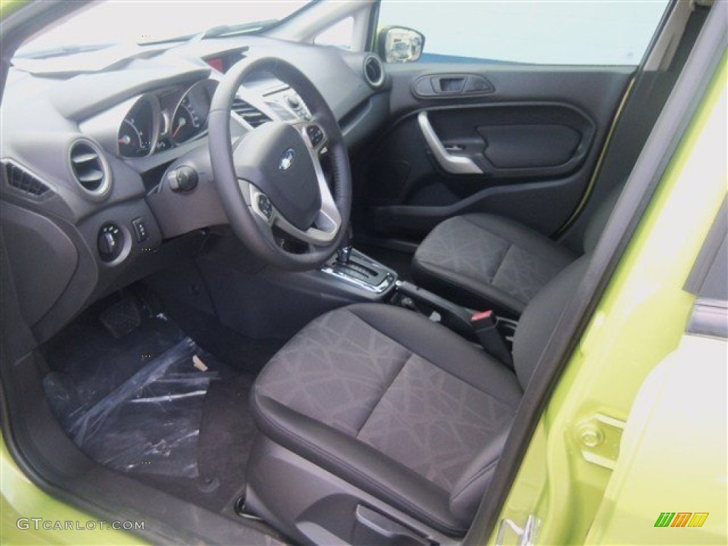 2013 Fiesta SE Sedan - Lime Squeeze / Charcoal Black photo #10