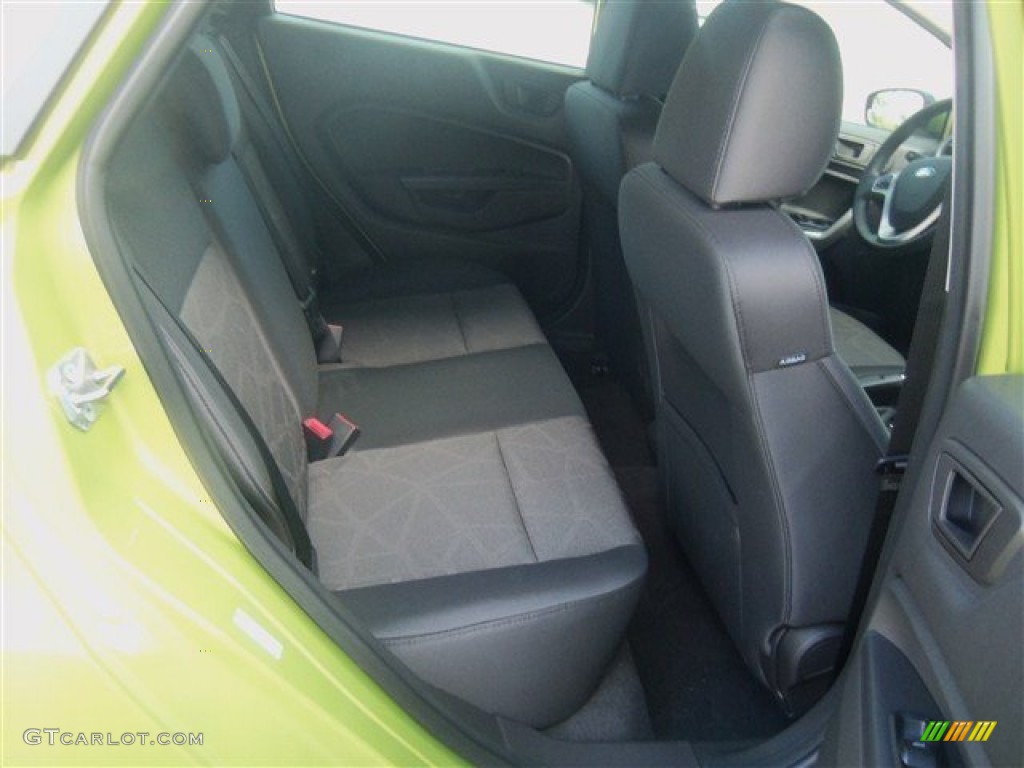 2013 Fiesta SE Sedan - Lime Squeeze / Charcoal Black photo #15