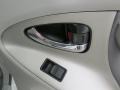 Super White - Camry SE Photo No. 23