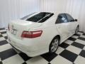 Super White - Camry SE Photo No. 25