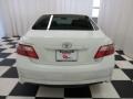 Super White - Camry SE Photo No. 26