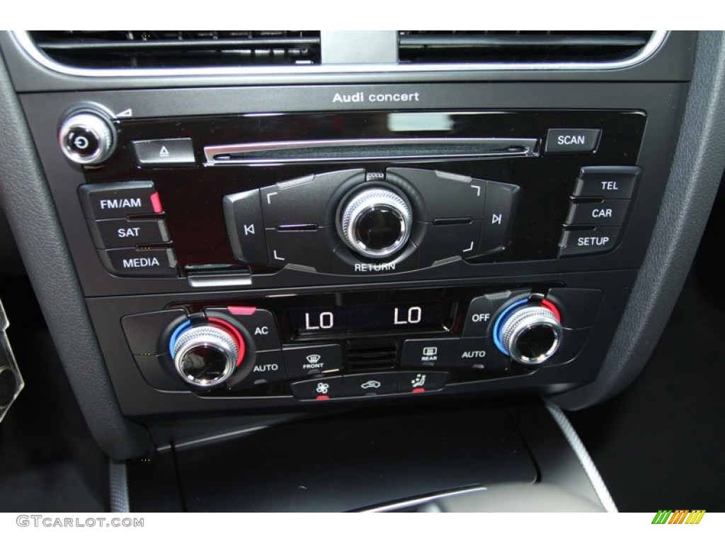 2013 Audi A5 2.0T quattro Coupe Controls Photo #70841778