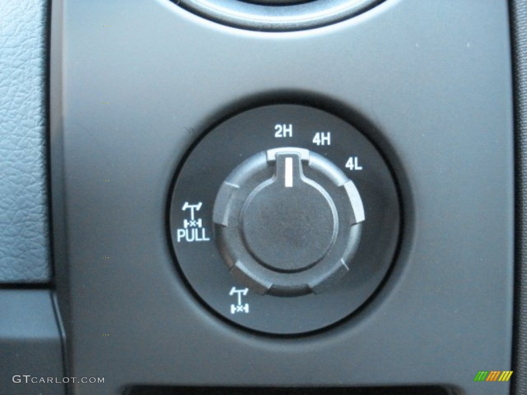 2013 Ford F150 STX SuperCab 4x4 Controls Photo #70843698