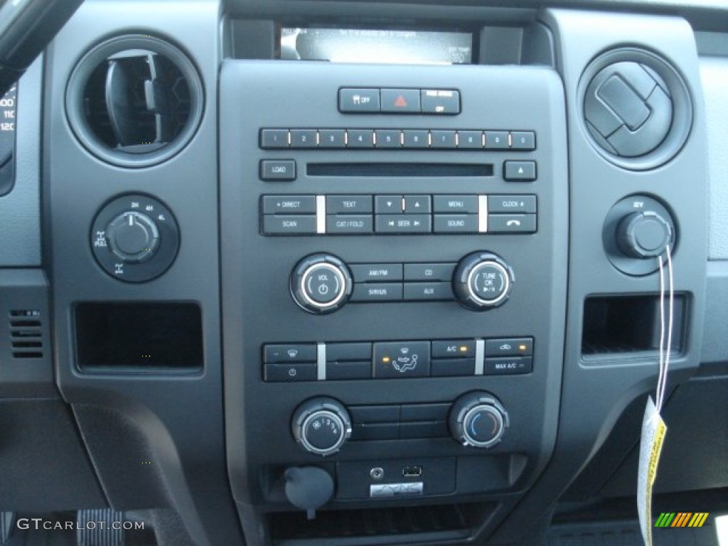 2013 Ford F150 STX SuperCab 4x4 Controls Photo #70843863
