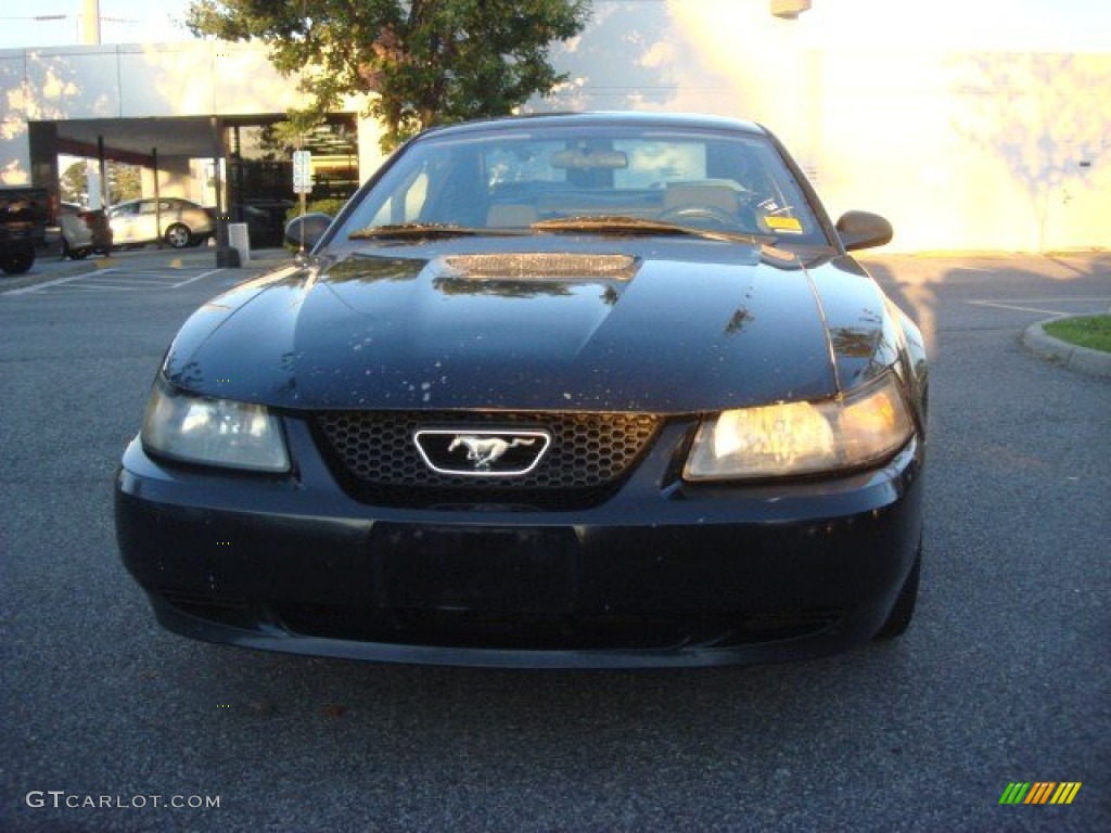2002 Mustang V6 Coupe - Black / Medium Graphite photo #8