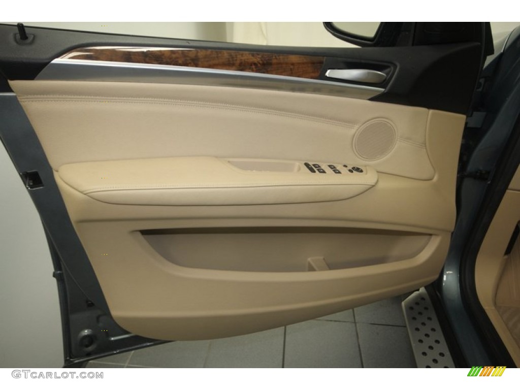 2010 BMW X5 xDrive30i Sand Beige Door Panel Photo #70848417
