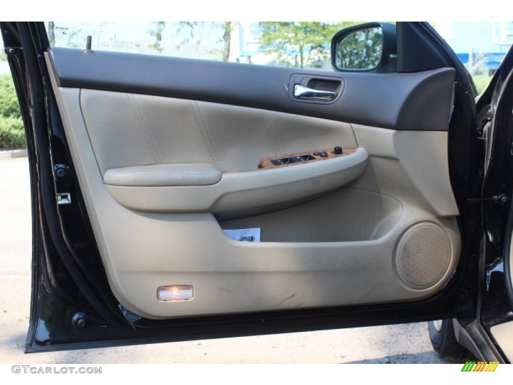 2005 Accord EX-L V6 Sedan - Nighthawk Black Pearl / Ivory photo #9