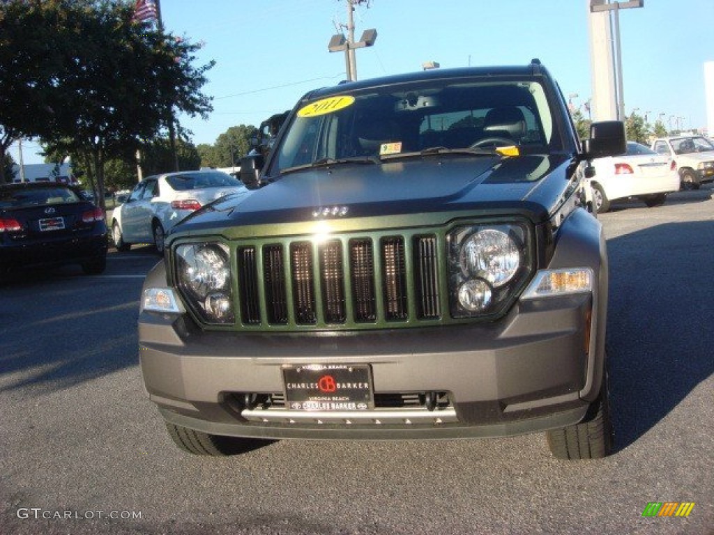 2011 Liberty Renegade 4x4 - Natural Green Metallic / Dark Slate Gray photo #8