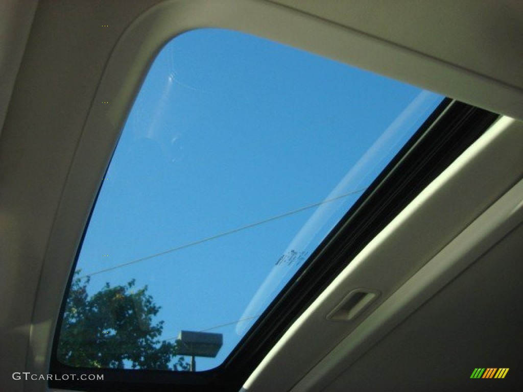 2011 Liberty Renegade 4x4 - Natural Green Metallic / Dark Slate Gray photo #13