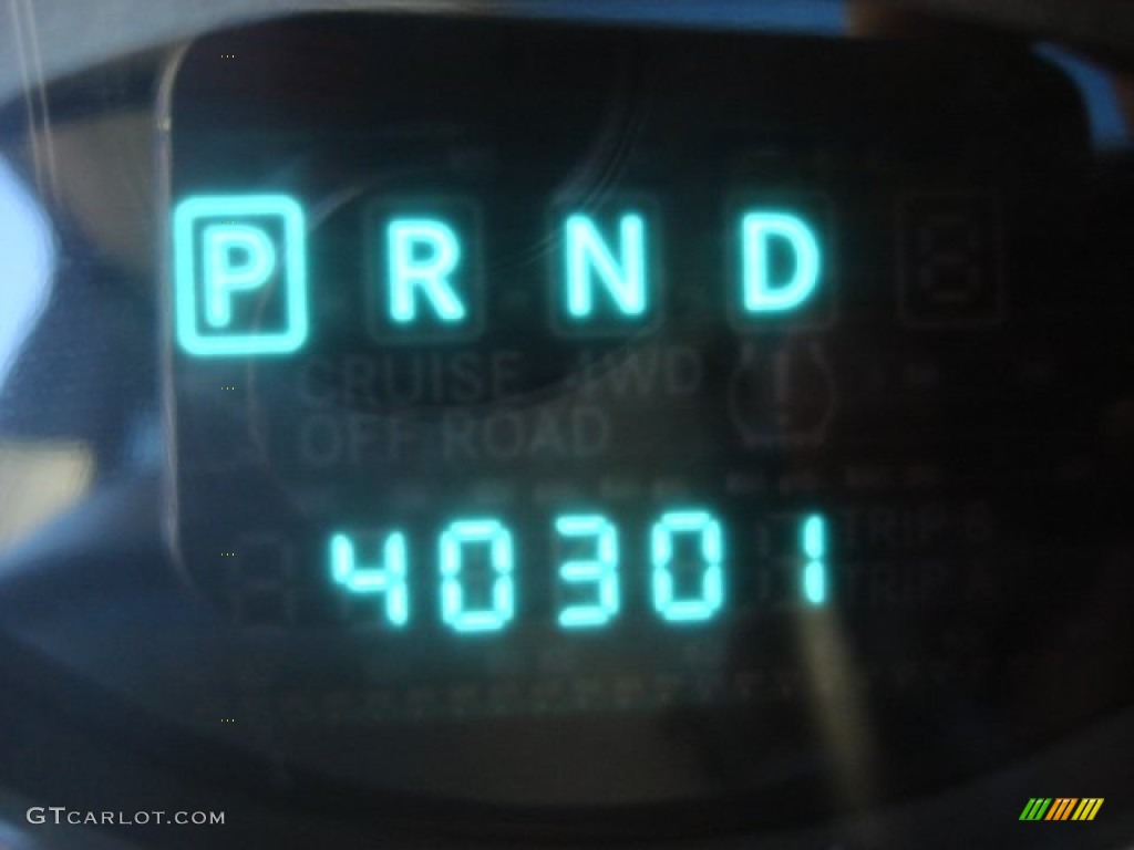 2011 Liberty Renegade 4x4 - Natural Green Metallic / Dark Slate Gray photo #16