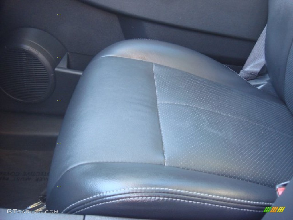 2011 Liberty Renegade 4x4 - Natural Green Metallic / Dark Slate Gray photo #23