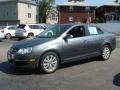 Platinum Grey Metallic - Jetta SE Sedan Photo No. 3