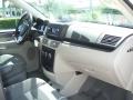 2009 Calla Lilly White Volkswagen Routan S  photo #13