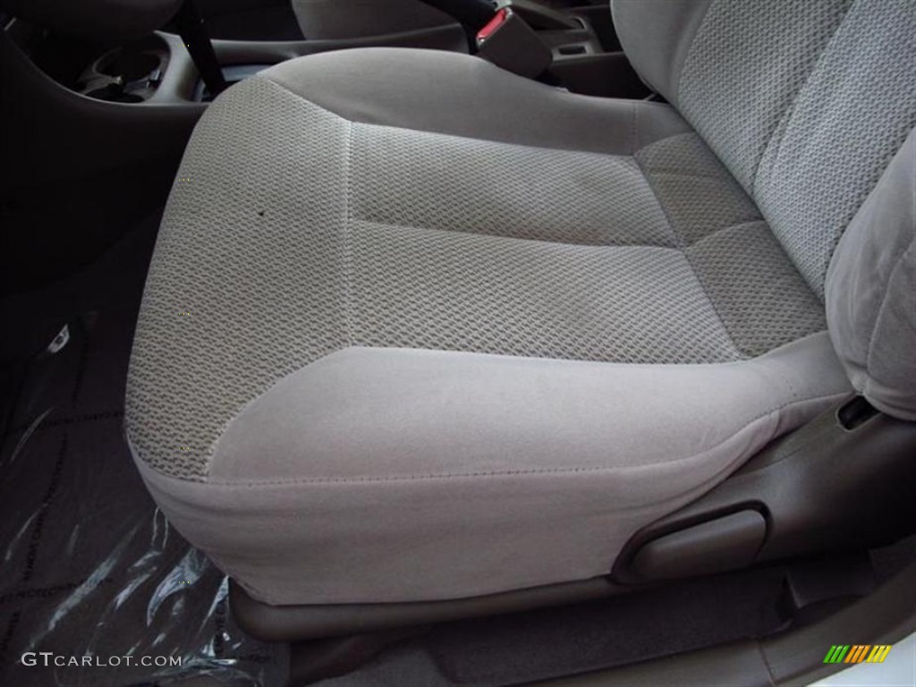 1999 Protege DX - White / Beige photo #16