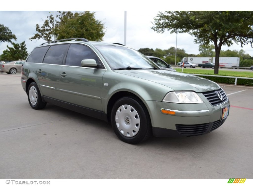 Northern Green Metallic 2004 Volkswagen Passat GL Wagon Exterior Photo #70859832