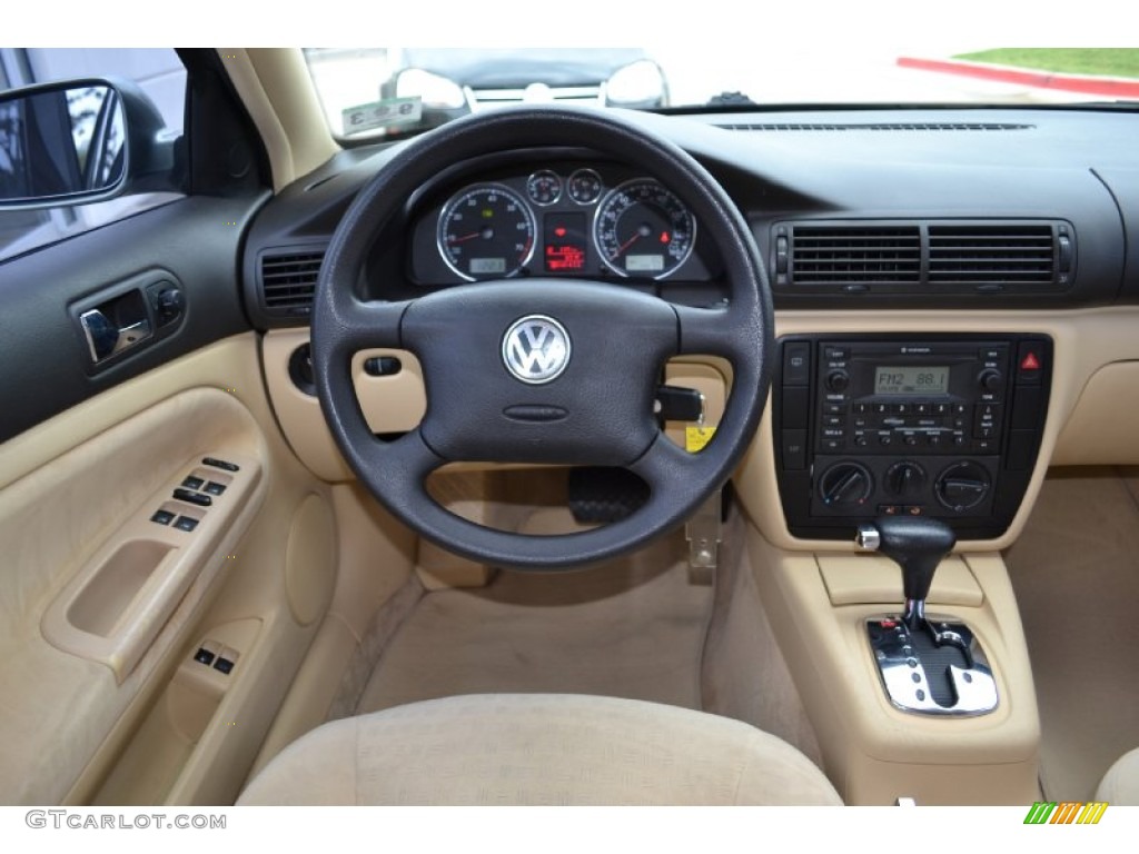2004 Volkswagen Passat GL Wagon Beige Dashboard Photo #70859895