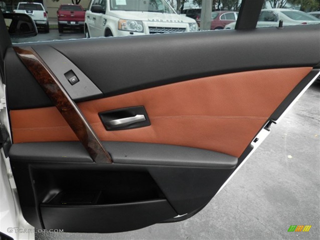2007 BMW 5 Series 530i Sedan Auburn Door Panel Photo #70860339