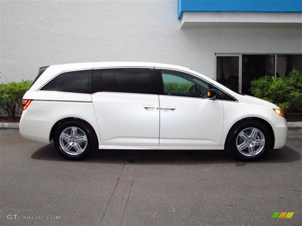 2012 Odyssey Touring Elite - White Diamond Pearl / Truffle photo #2