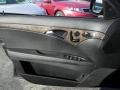 Black - E 350 Sedan Photo No. 33