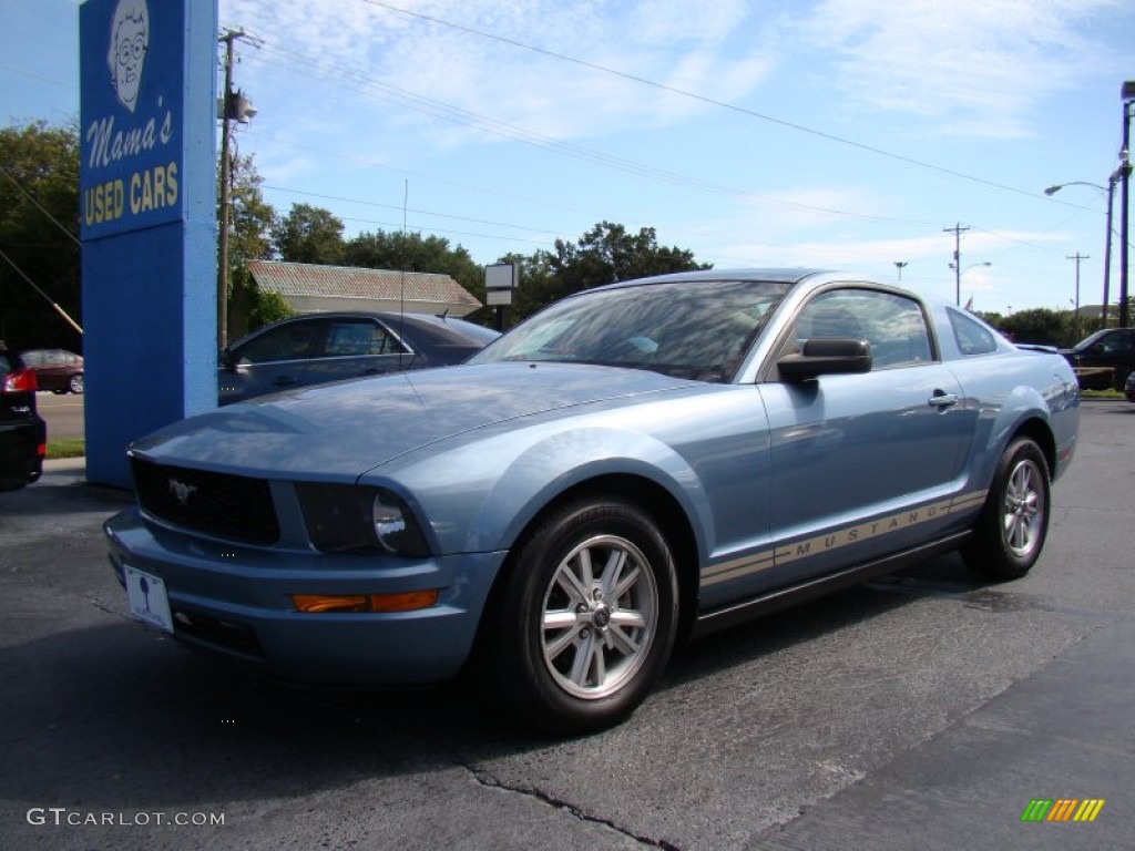 2007 Mustang V6 Deluxe Coupe - Windveil Blue Metallic / Medium Parchment photo #4