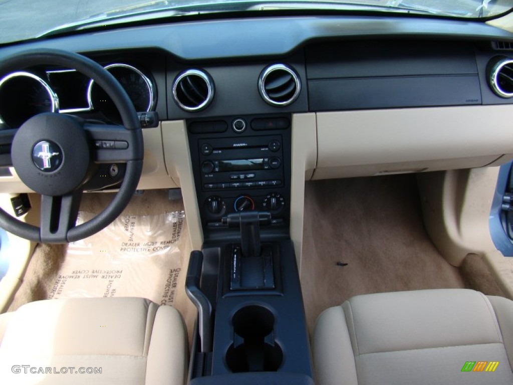 2007 Mustang V6 Deluxe Coupe - Windveil Blue Metallic / Medium Parchment photo #12