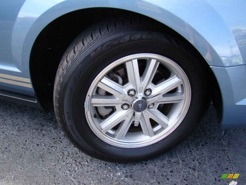 2007 Ford Mustang V6 Deluxe Coupe Wheel Photos