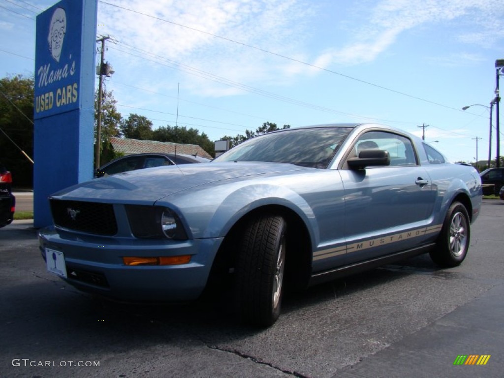 2007 Mustang V6 Deluxe Coupe - Windveil Blue Metallic / Medium Parchment photo #25