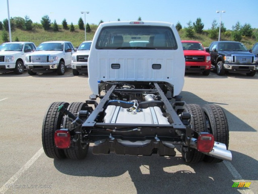 2012 Ford F550 Super Duty XL Crew Cab 4x4 Chassis Undercarriage Photo #70867345