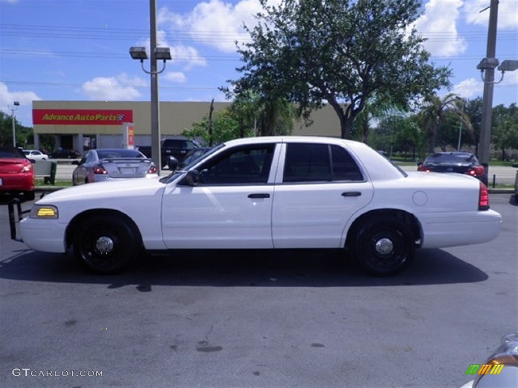 2003 Crown Victoria Police Interceptor - Vibrant White / Dark Charcoal photo #8