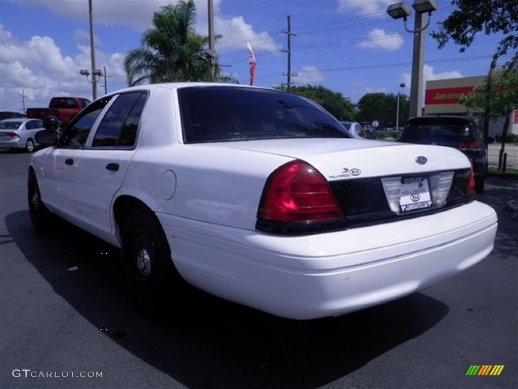 2003 Crown Victoria Police Interceptor - Vibrant White / Dark Charcoal photo #9