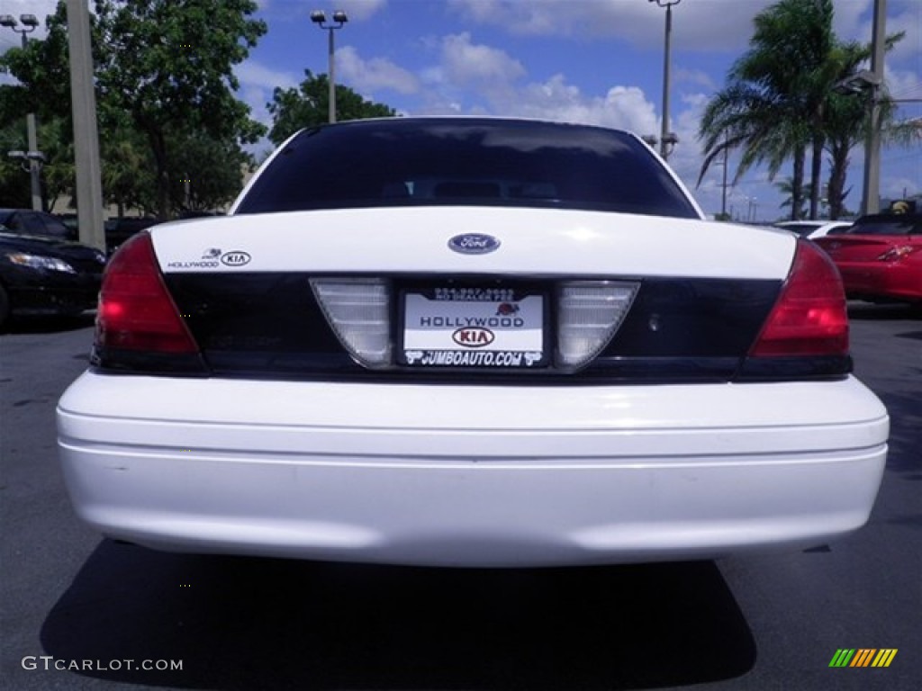 2003 Crown Victoria Police Interceptor - Vibrant White / Dark Charcoal photo #12