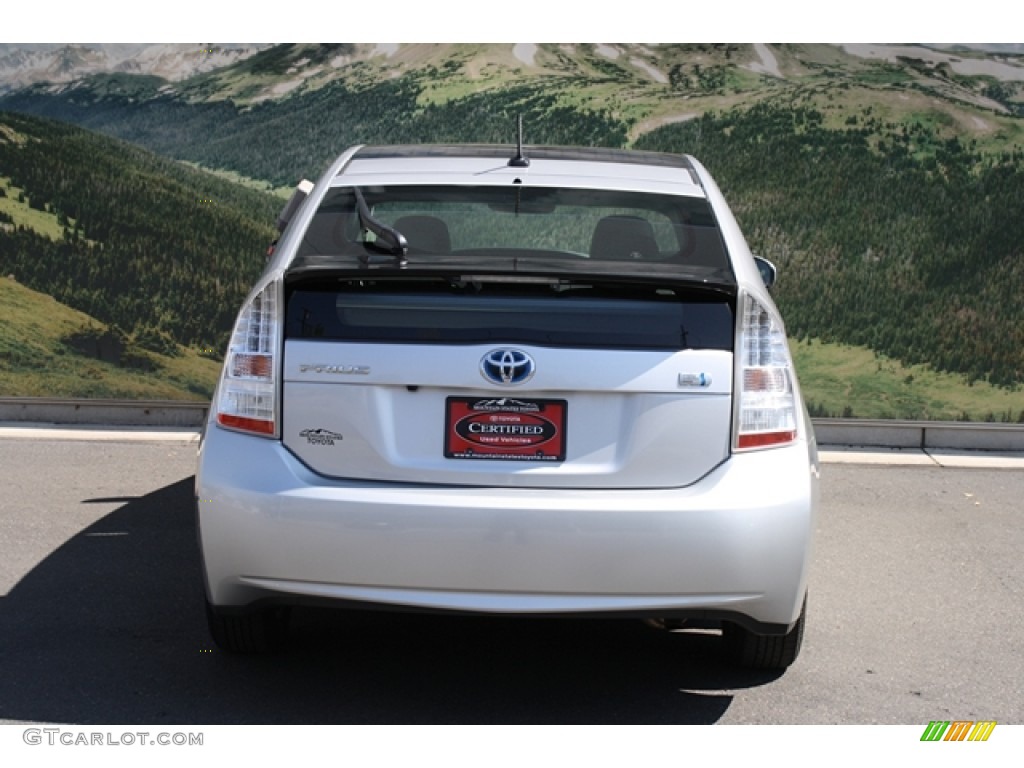 2010 Prius Hybrid IV - Classic Silver Metallic / Dark Gray photo #8