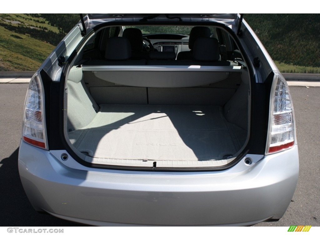 2010 Prius Hybrid IV - Classic Silver Metallic / Dark Gray photo #18