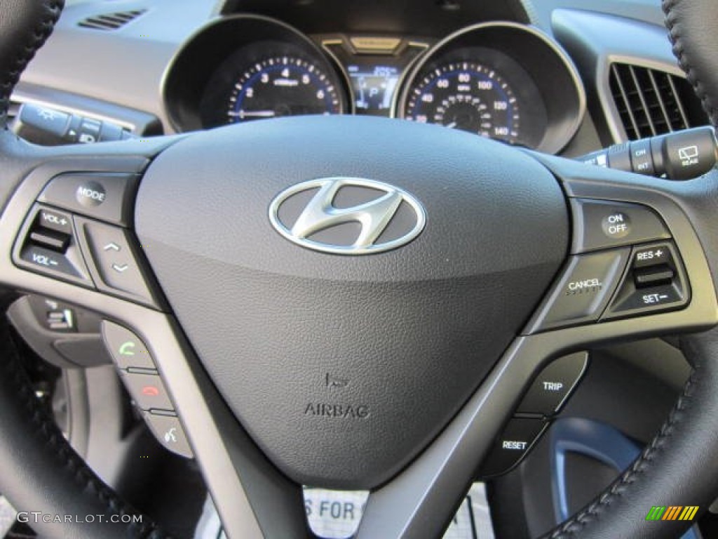 2013 Hyundai Veloster Turbo Blue Steering Wheel Photo #70874155