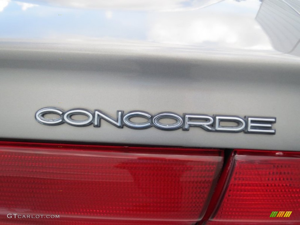 1997 Chrysler Concorde LXi Marks and Logos Photos
